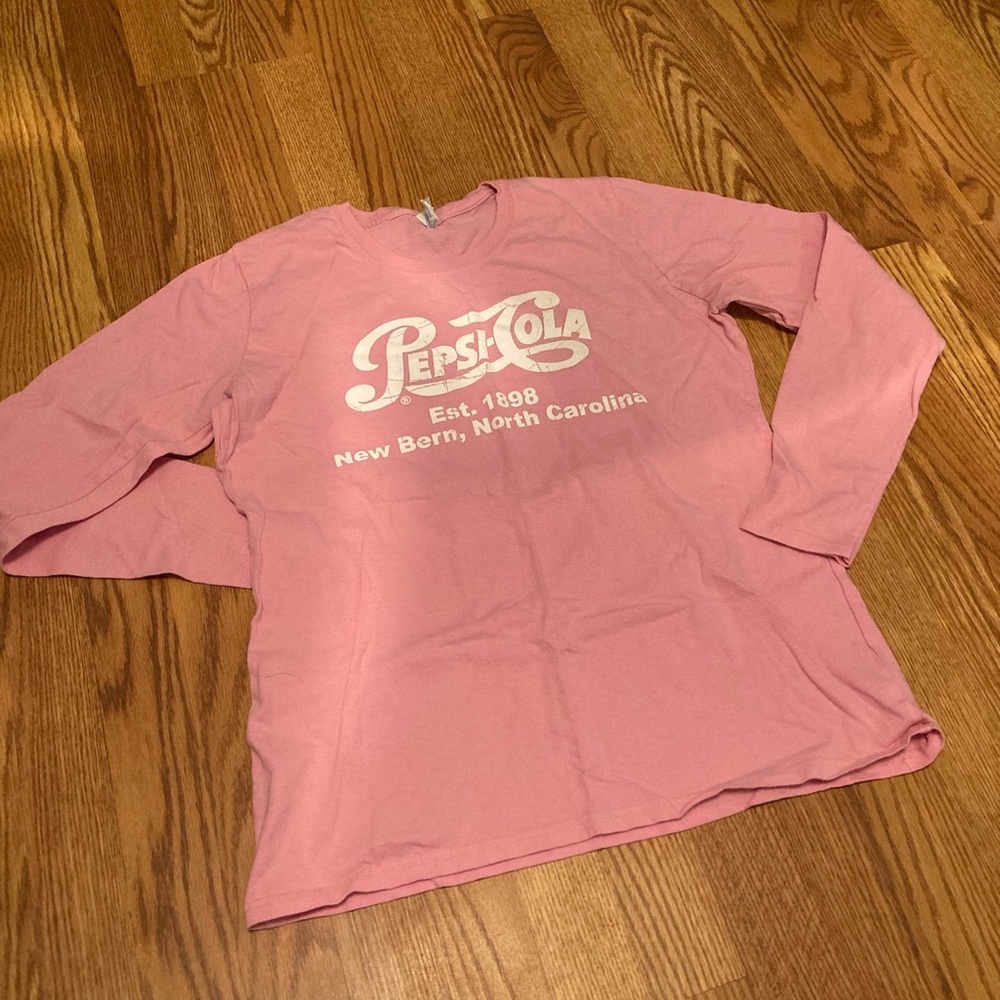 Birthplace of Pepsi Pink Long Sleeve Size Large